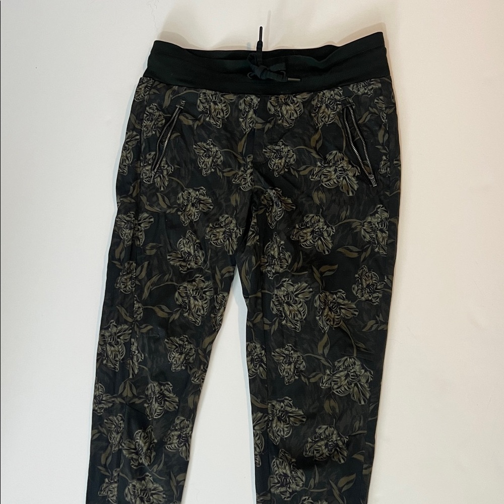 Athleta Trekkie North Print Jogger - Picture 6 of 8